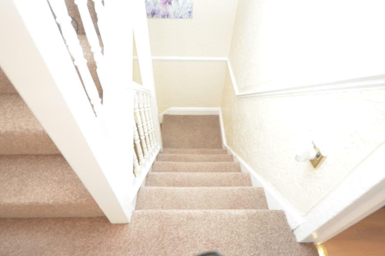 Four Bedroom Townhouse 12 Minutes Walk To Excel Exhibition Centre Londra Esterno foto