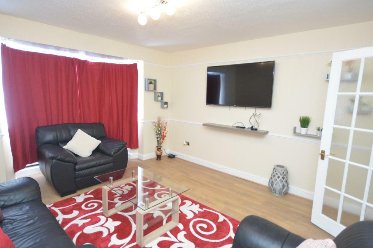 Four Bedroom Townhouse 12 Minutes Walk To Excel Exhibition Centre Londra Esterno foto