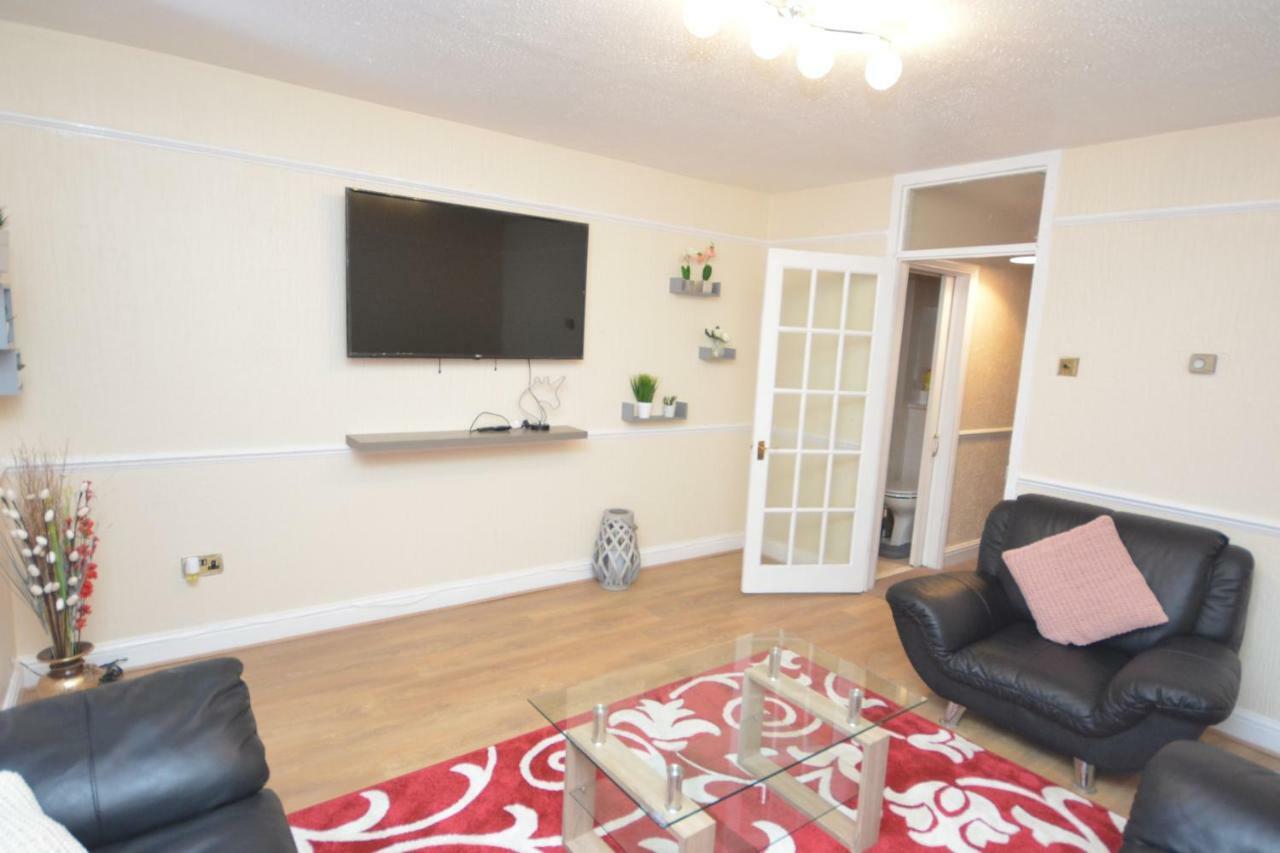 Four Bedroom Townhouse 12 Minutes Walk To Excel Exhibition Centre Londra Esterno foto