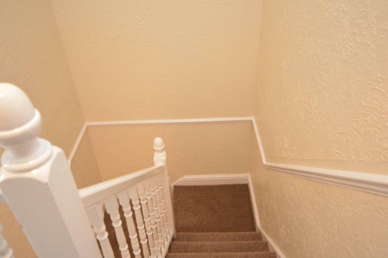 Four Bedroom Townhouse 12 Minutes Walk To Excel Exhibition Centre Londra Esterno foto